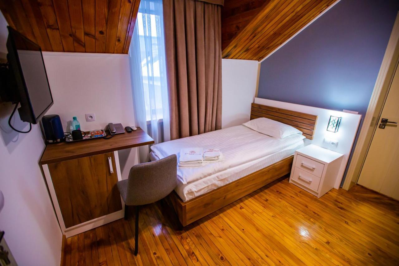 Art Eco Hotel Ташкент Екстериор снимка